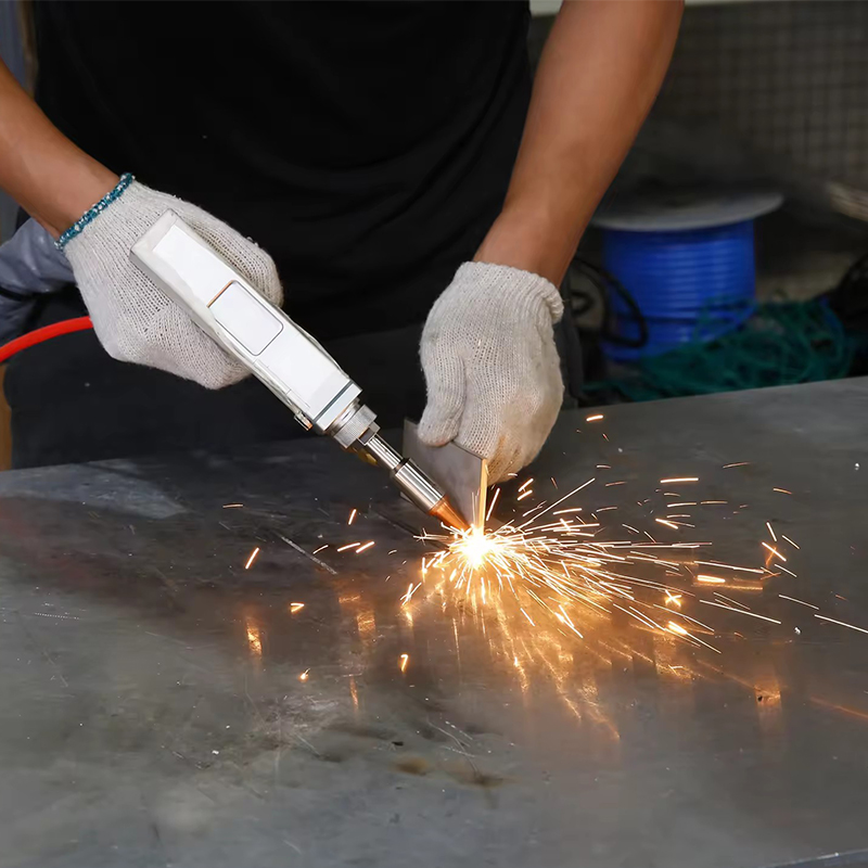 Industrial Handheld Laser Welding Machine - Saldatrice Laser Portatile Multifunzione 3 in